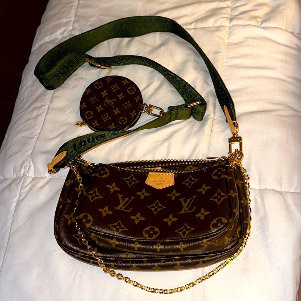 Louis Vuttion cross body bag